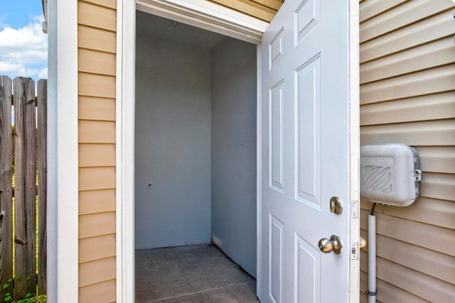 2034 George Buchanan Dr, La Vergne, TN 37086