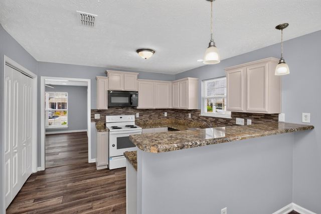 2034 George Buchanan Dr, La Vergne, TN 37086