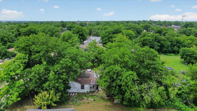 817 S Main Street, Farmersville, TX 75442