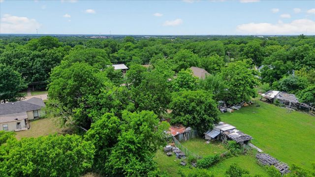 817 S Main Street, Farmersville, TX 75442