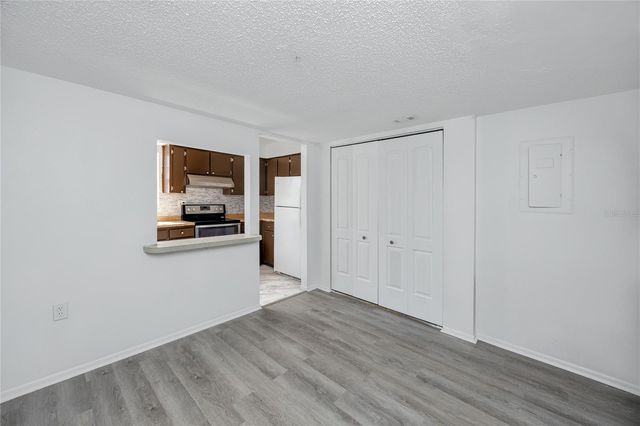 14422 REUTER STRASSE CIRCLE 112, Tampa, FL 33613