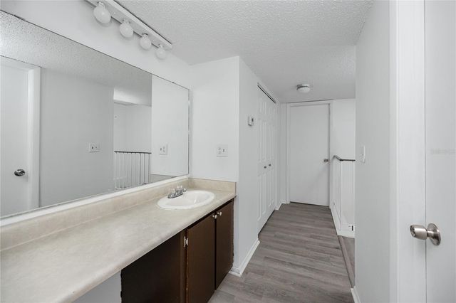 14422 REUTER STRASSE CIRCLE 112, Tampa, FL 33613