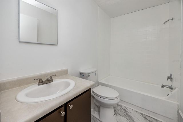 14422 REUTER STRASSE CIRCLE 112, Tampa, FL 33613