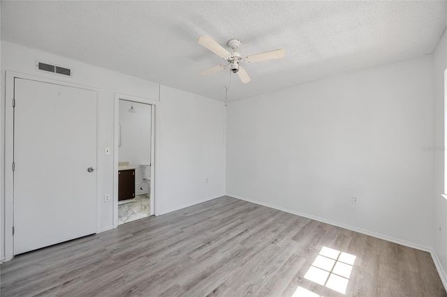 14422 REUTER STRASSE CIRCLE 112, Tampa, FL 33613