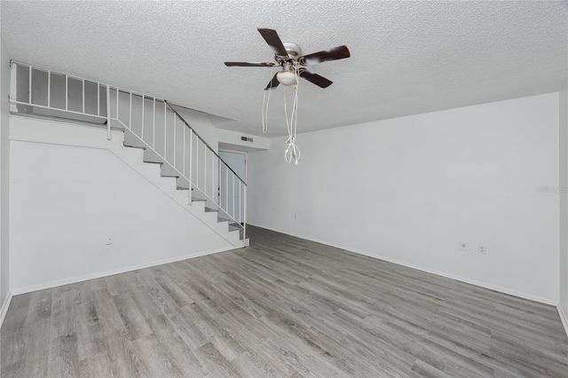 14422 REUTER STRASSE CIRCLE 112, Tampa, FL 33613