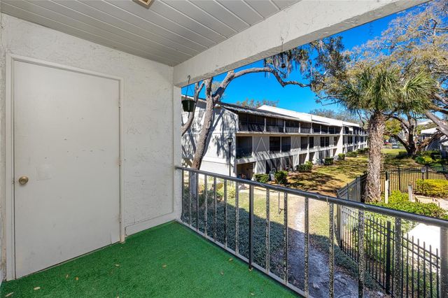 14422 REUTER STRASSE CIRCLE 112, Tampa, FL 33613