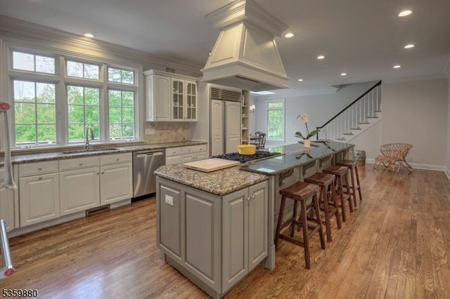 51 Post Kennel Rd, Bernardsville Boro, NJ 07931