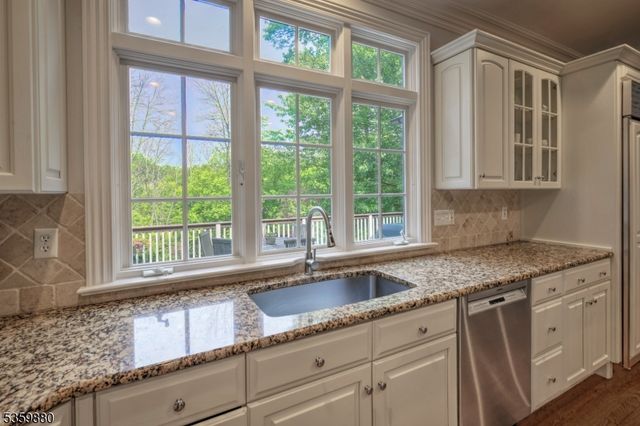 51 Post Kennel Rd, Bernardsville Boro, NJ 07931