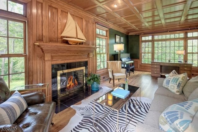 51 Post Kennel Rd, Bernardsville Boro, NJ 07931