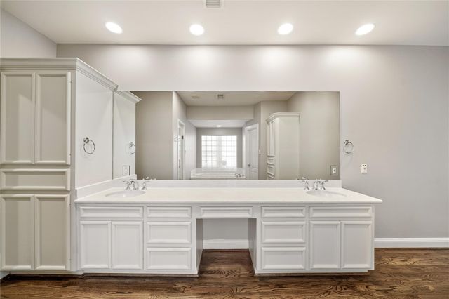 2304 Albans Road B, Houston, TX 77005