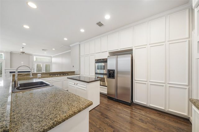 2304 Albans Road B, Houston, TX 77005