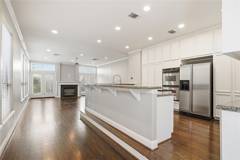 2304 Albans Road B, Houston, TX 77005