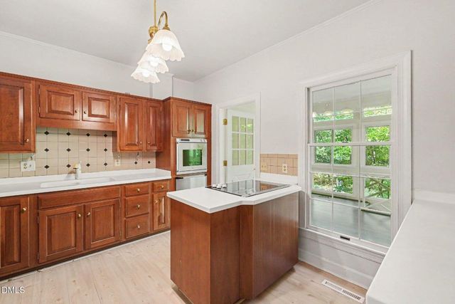 10 Village In The Woods Circle, Southern Pines, NC 28387