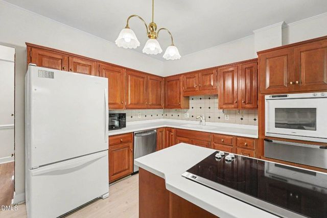 10 Village In The Woods Circle, Southern Pines, NC 28387