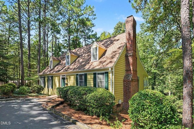 10 Village In The Woods Circle, Southern Pines, NC 28387