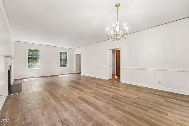 10 Village In The Woods Circle, Southern Pines, NC 28387