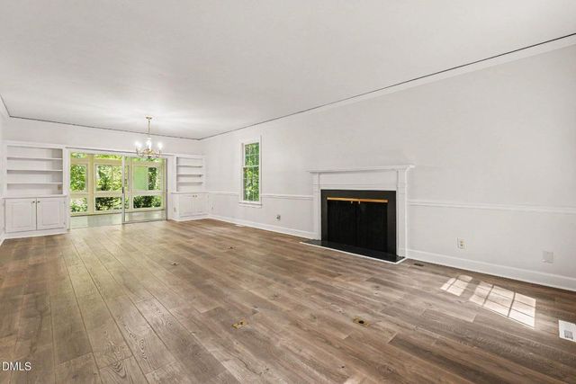 10 Village In The Woods Circle, Southern Pines, NC 28387