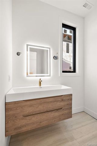 1850 Shipman Boulevard, Birmingham, MI 48009