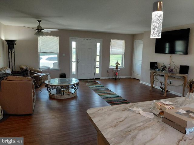 91 STEWART RD, Pilesgrove, NJ 08098