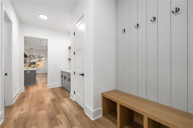 7252 Creekside Way, Jefferson, GA 30549