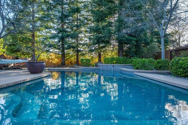 3994 Sea Lavender Court, Redding, CA 96001