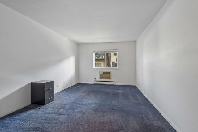 6359 N Ridge Avenue 206, Chicago, IL 60660