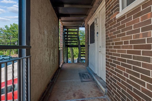 6359 N Ridge Avenue 206, Chicago, IL 60660