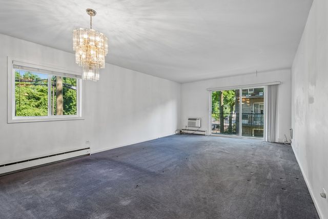 6359 N Ridge Avenue 206, Chicago, IL 60660