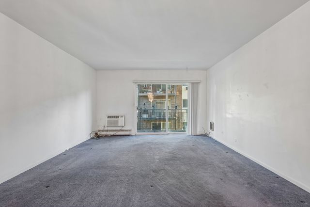 6359 N Ridge Avenue 206, Chicago, IL 60660