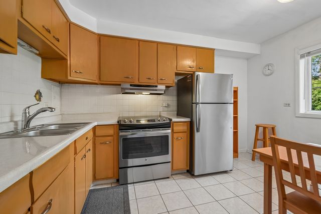 6359 N Ridge Avenue 206, Chicago, IL 60660
