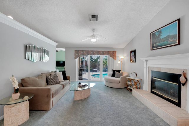 9811 NW 53rd Court, Coral Springs, FL 33076