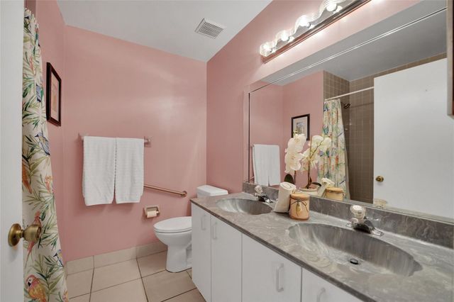 9811 NW 53rd Court, Coral Springs, FL 33076
