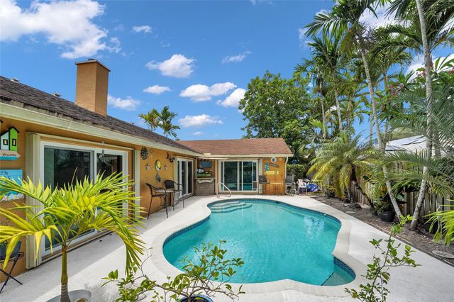9811 NW 53rd Court, Coral Springs, FL 33076