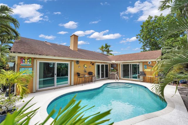 9811 NW 53rd Court, Coral Springs, FL 33076