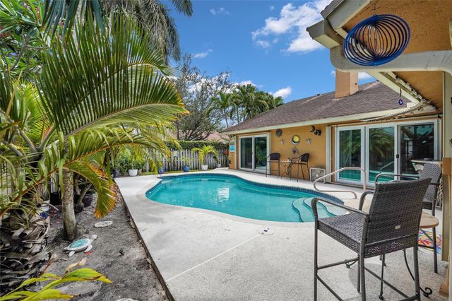9811 NW 53rd Court, Coral Springs, FL 33076