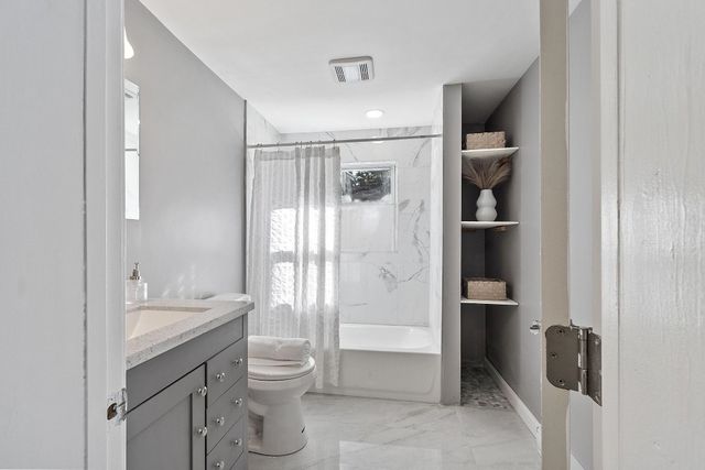 40 Grove Avenue, Salem, NH 03079