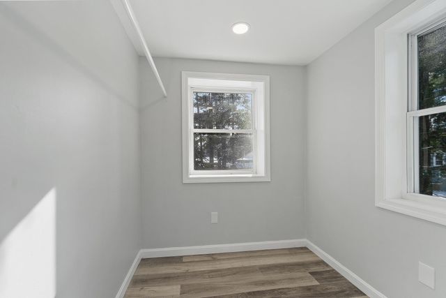 40 Grove Avenue, Salem, NH 03079