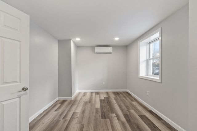 40 Grove Avenue, Salem, NH 03079