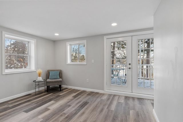 40 Grove Avenue, Salem, NH 03079