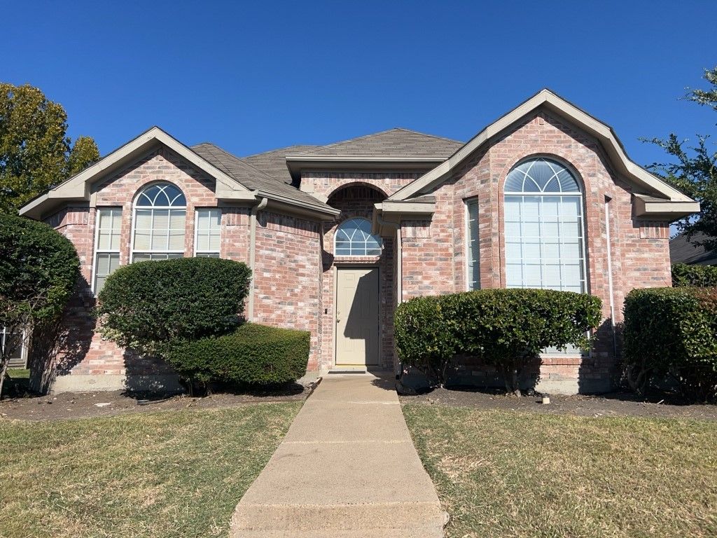 2213 Creek Royal Drive, Mesquite, TX 75181