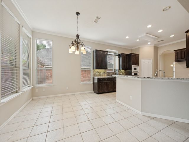 931 Park Forest Drive, Hurst, TX 76053