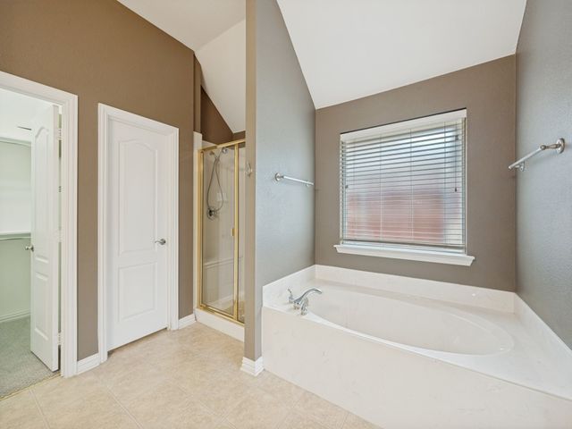 931 Park Forest Drive, Hurst, TX 76053