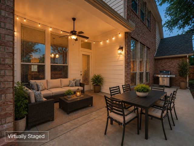 931 Park Forest Drive, Hurst, TX 76053