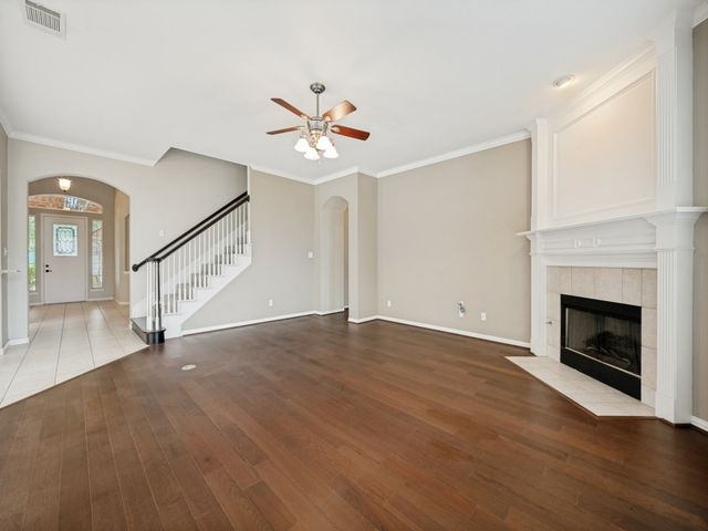 931 Park Forest Drive, Hurst, TX 76053