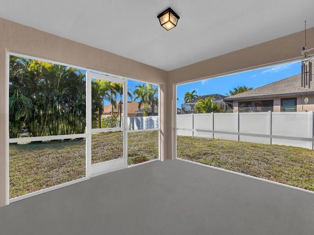 2120 SW 28TH TERRACE, Cape Coral, FL 33914