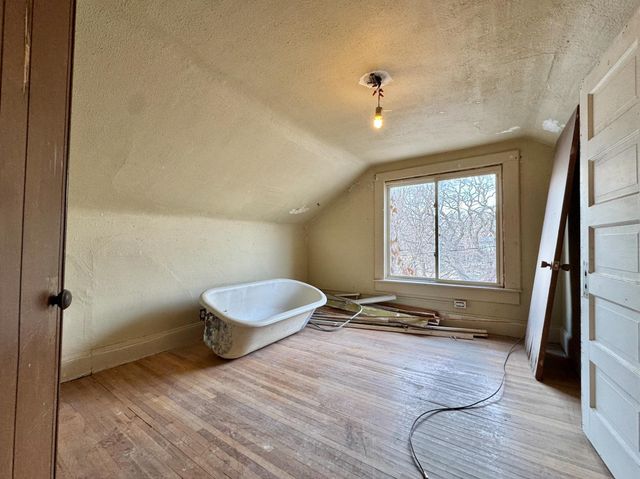 512 Harriet Lane, Albert Lea, MN 56007