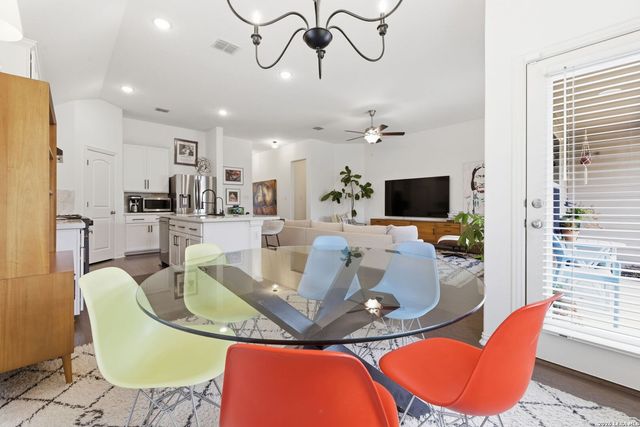 117 DOVETAIL ST, Boerne, TX 78006