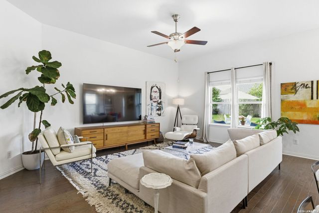 117 DOVETAIL ST, Boerne, TX 78006