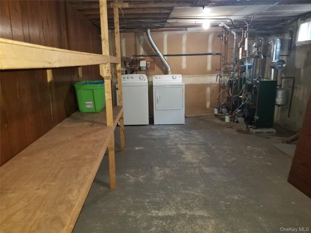 74 Ashwood Road 1st Fl., Port Washington, NY 11050