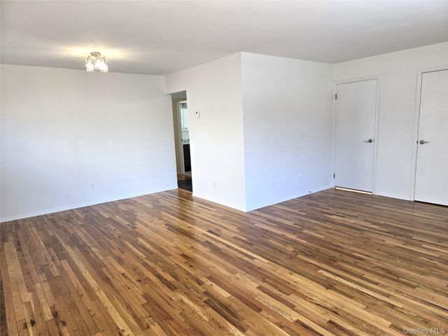 74 Ashwood Road 1st Fl., Port Washington, NY 11050